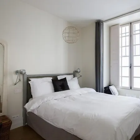 Charming In Le Marais Paryż