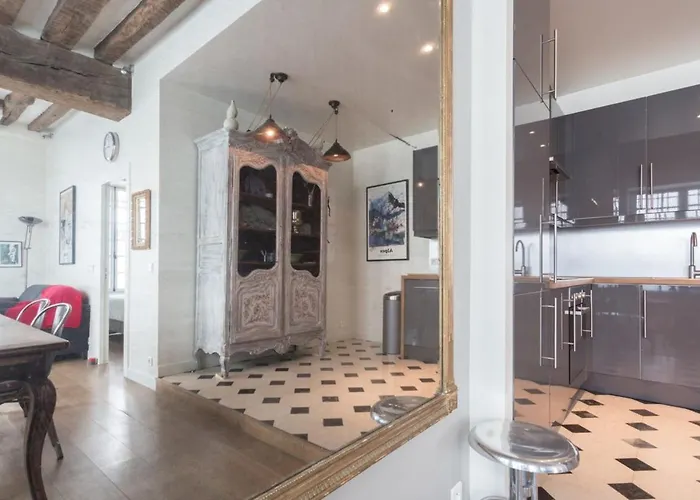 Charming In Le Marais Appartement *